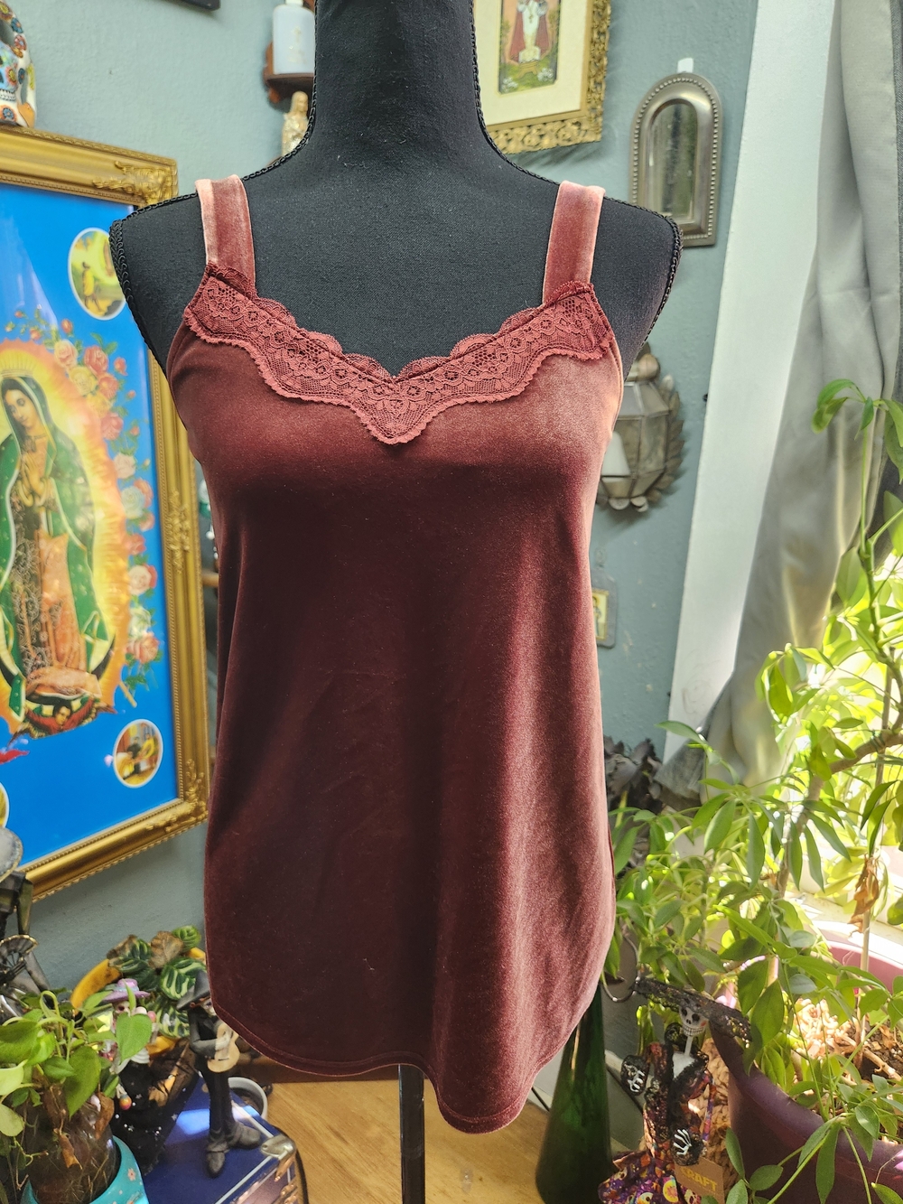 NIC+ZOE Velvet Lace-Trim Cami in Burgundy